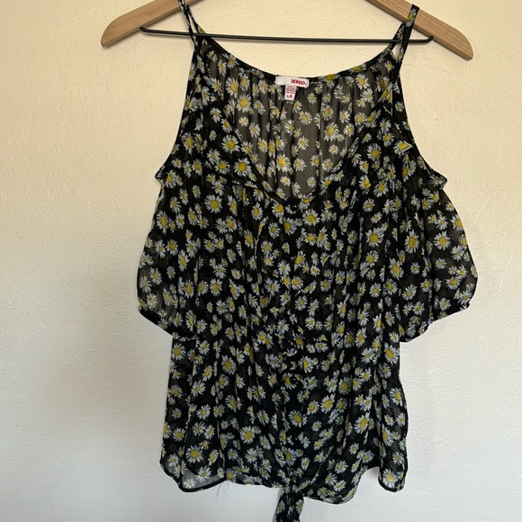 Daisy 🌼 top - Picture 1 of 6